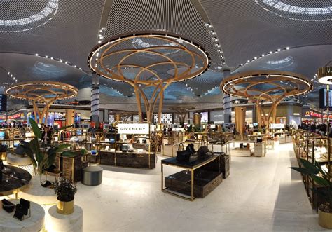 Shops and stores in Istanbul Airport.